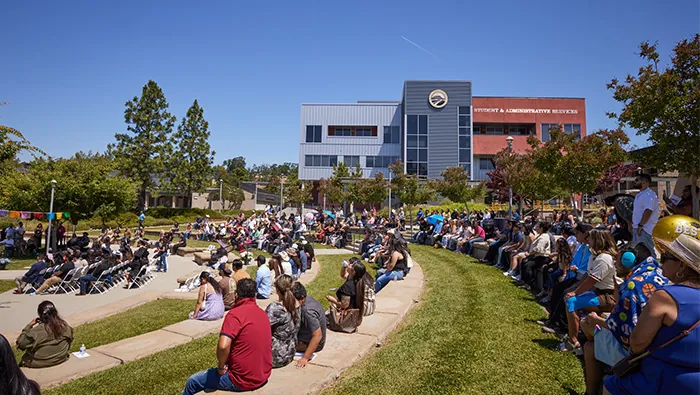 Butte College Students gather in Ampitheater