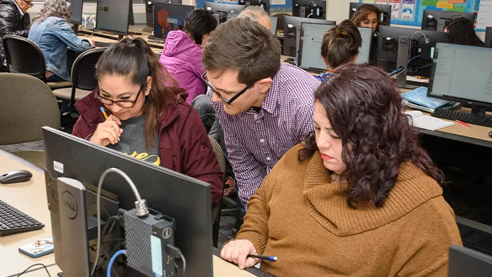 Butte College Students get assistance at the Chico Center computer lab