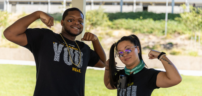 students-flex-their-muscles-at-roadrunner-rush-campus-event