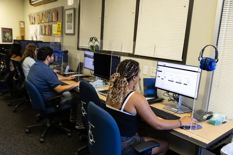 Butte College DSPS Support Program participants use computer lab