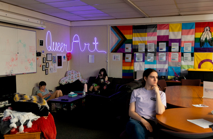 students-gather-at-queer-resource-center